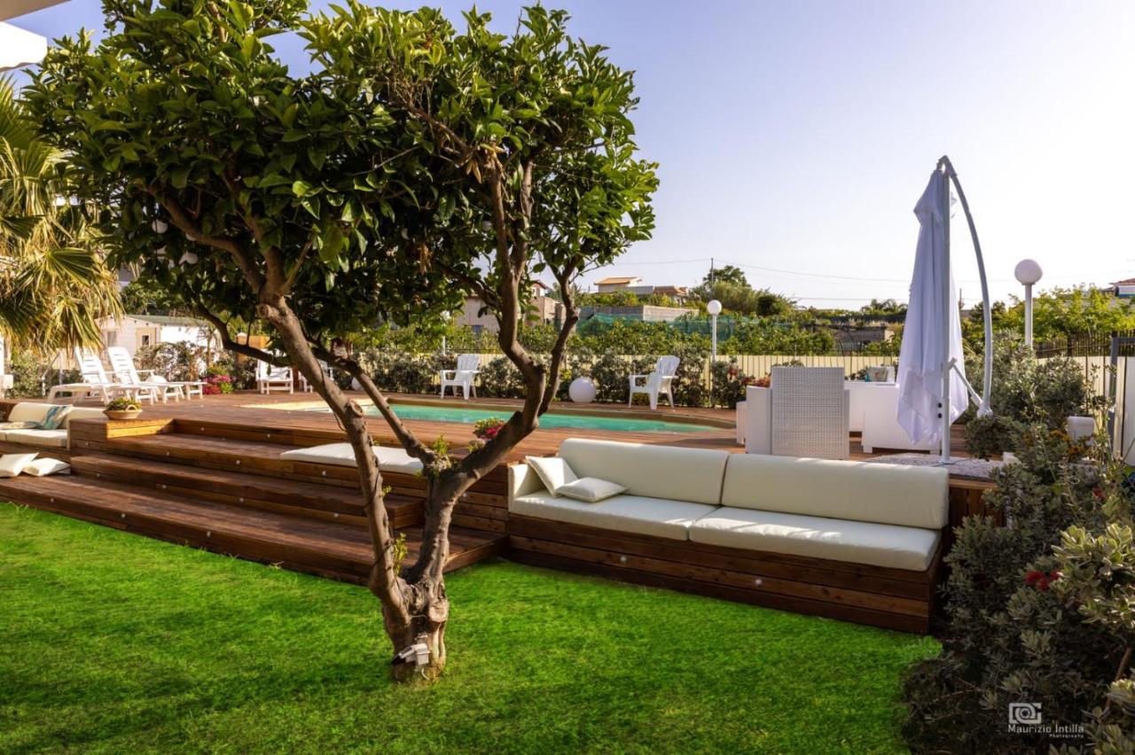Oasi Siciliana Apartment แตร์ราซีนี ภายนอก รูปภาพ
