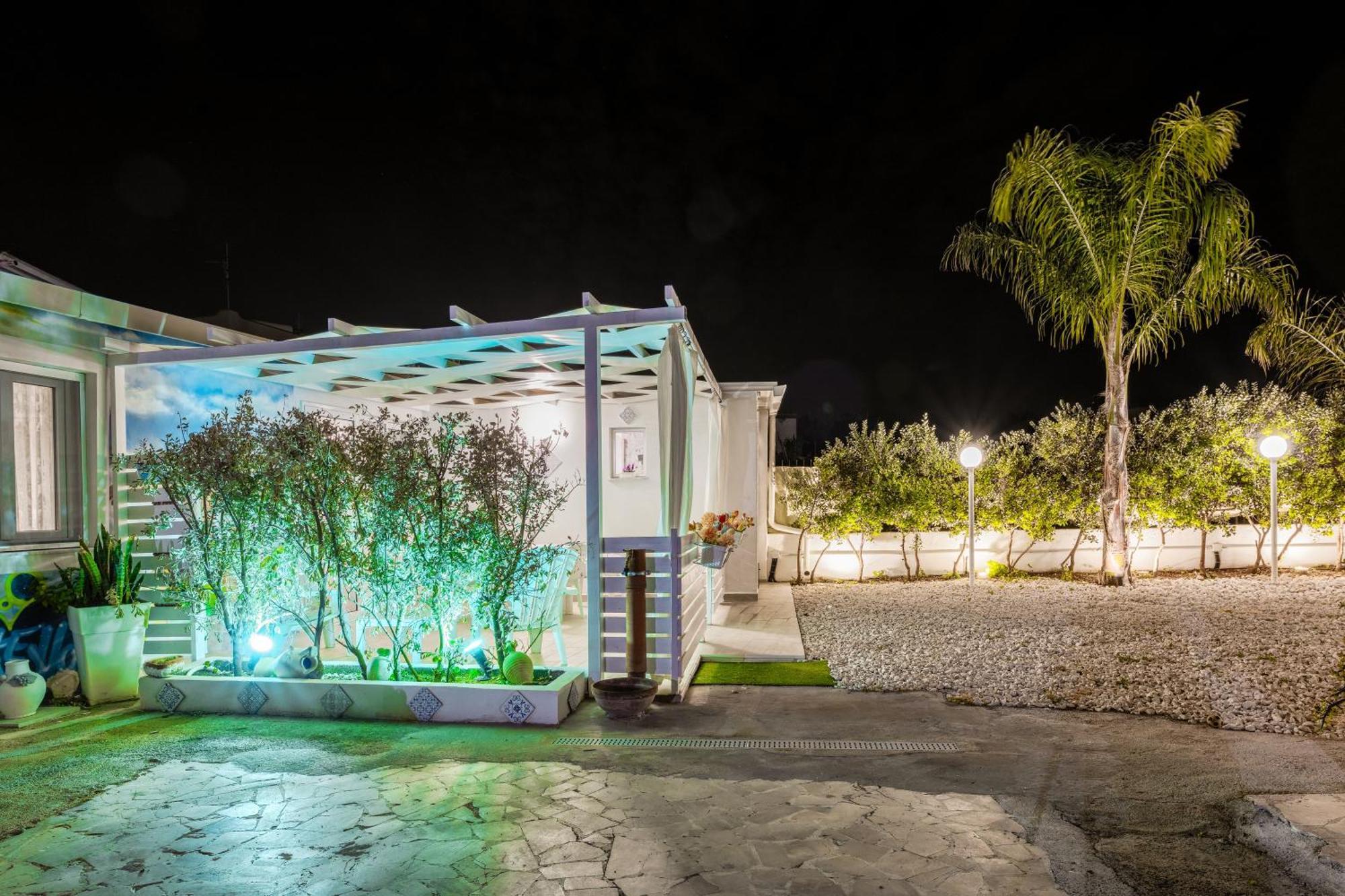 Oasi Siciliana Apartment แตร์ราซีนี ภายนอก รูปภาพ