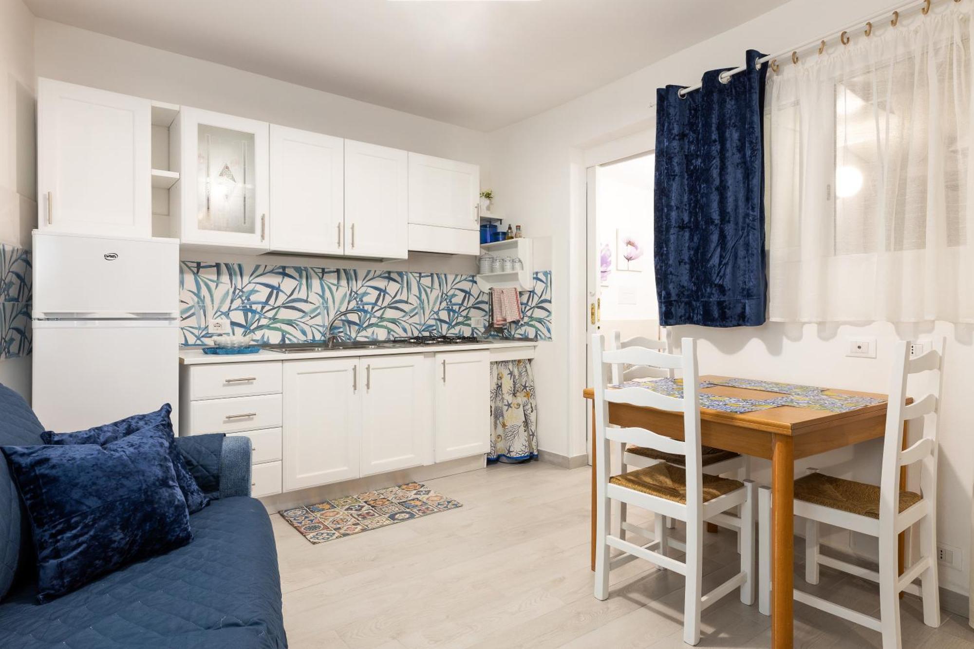 Oasi Siciliana Apartment แตร์ราซีนี ภายนอก รูปภาพ